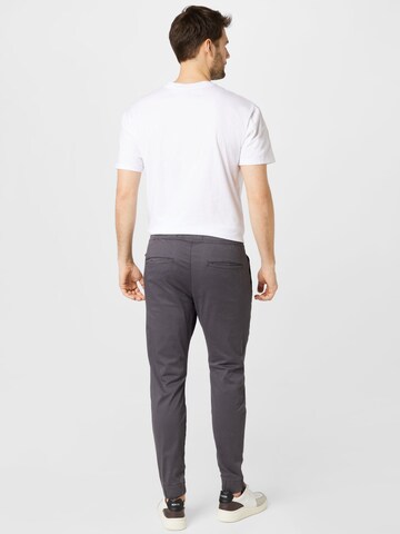 HOLLISTER Tapered Pants in Grey