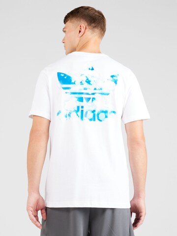 Tricou 'Graphics Cloudy Trefoil' de la ADIDAS ORIGINALS pe alb