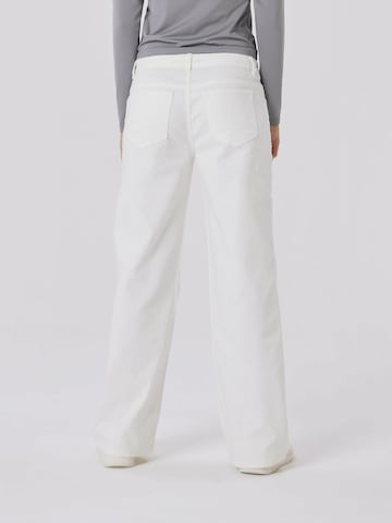 LMTD Regular Jeans 'NLFTazza' in White