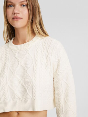 Pull-over Bershka en blanc