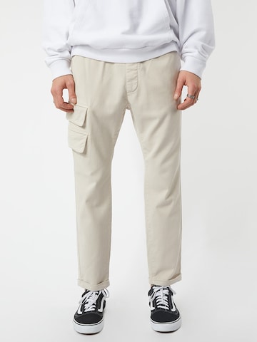 Regular Pantalon cargo 'Aris' Young Poets en beige : devant