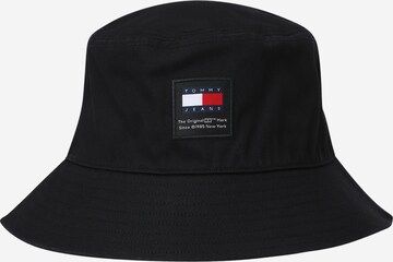 Tommy Jeans Hat in Black: front