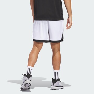 Loosefit Pantaloni sportivi 'Basketball Badge of Sport' di ADIDAS PERFORMANCE in bianco