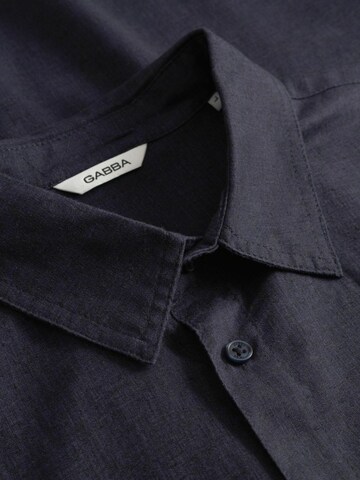 Coupe regular Chemise ' GABcven ' GABBA en bleu