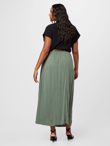 Vero Moda Curve Skirt 'LINN' in Green