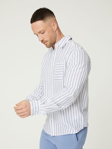 DAN FOX APPAREL Regular fit Button Up Shirt 'Janosch' in Blue: front