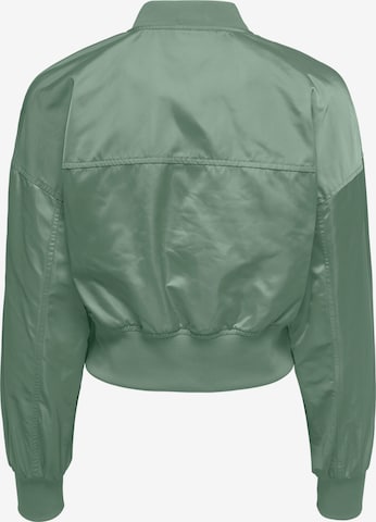 ONLY Демисезонная куртка 'JACKIE' в Зеленый