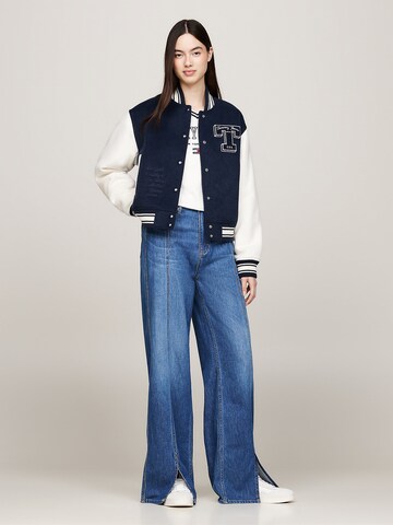 Tommy Jeans Jacke in Blau