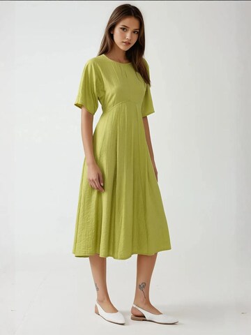 Hiccup Dress in Green