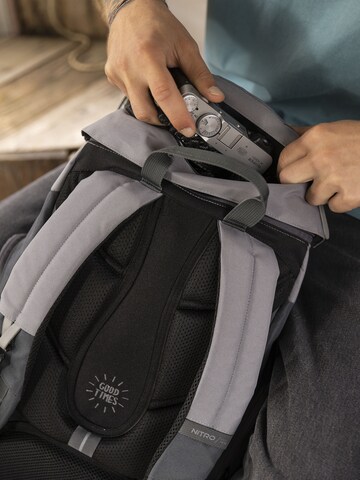 NITRO Rucksack 'DAYPACKER TWO' in Grau