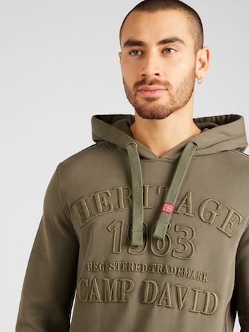 CAMP DAVID Sweatshirt in Groen