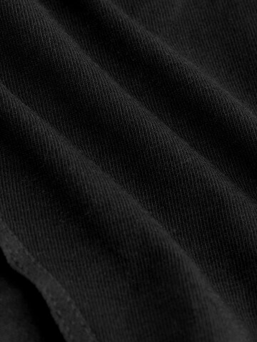 Next - Braga en negro