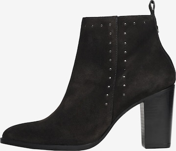 Scalpers Ankle boots in Black: front