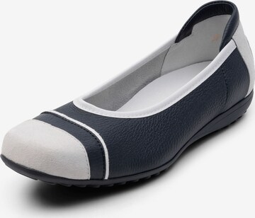 VITAFORM Ballet Flats in Blue: front