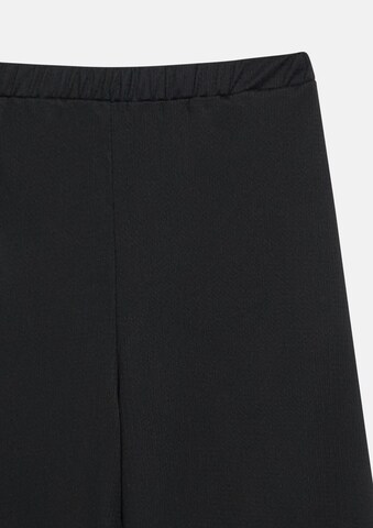 s.Oliver Wide Leg Hose in Schwarz