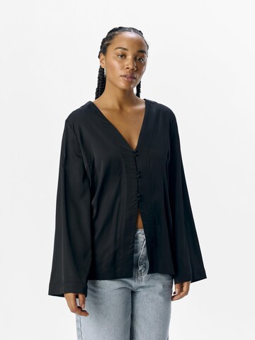 OBJECT Bluse i sort: forside