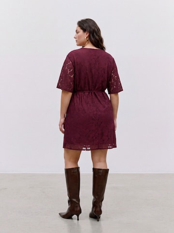 Vero Moda Curve Jurk 'VMCalli' in Rood