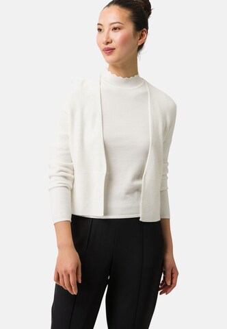 zero Knit Cardigan in White: front