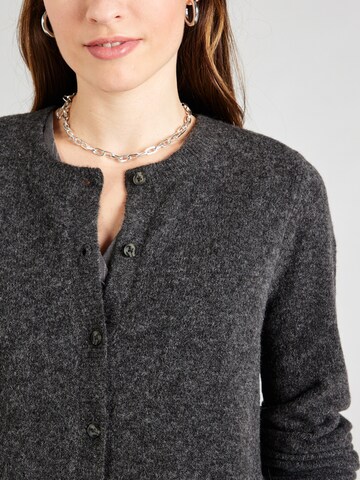 Cardigan 'JDYCHLOE' JDY en gris