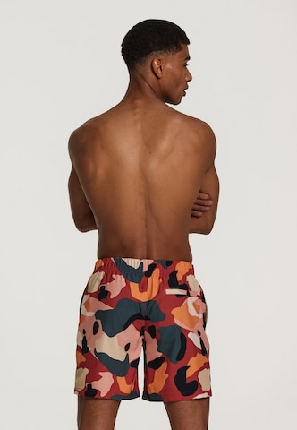 Shiwi Badeshorts 'neo camo 4-way stretch' i brun