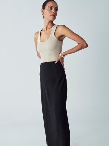 Gonna 'Marra' di Willa in nero