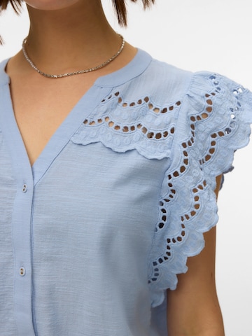 VERO MODA Bluzka w kolorze niebieski