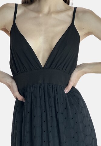 Elara Jurk in Zwart
