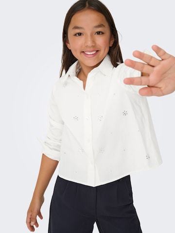 T-Shirt ONLY GIRLS en blanc