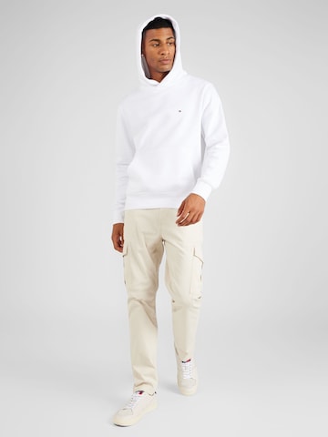 TOMMY HILFIGER Sweatshirt in White