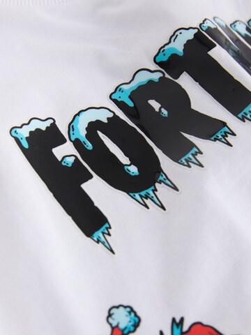 Tricou de la Next pe alb