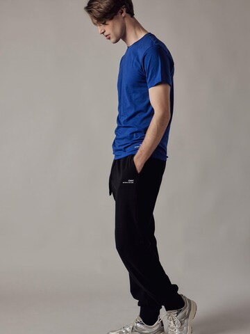 regular Pantaloni 'Joggers Felpati' di OWN Off With Nature in nero