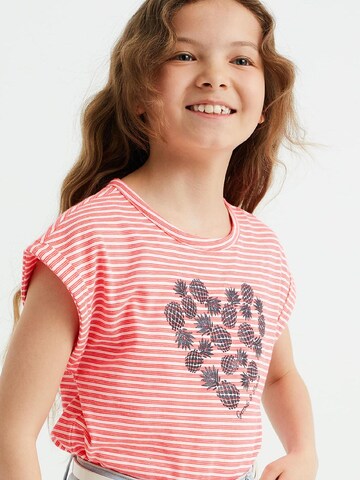 T-Shirt WE Fashion en rose