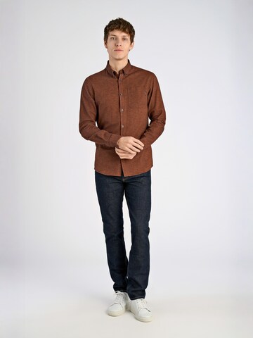 Coupe regular Chemise Lindbergh en marron