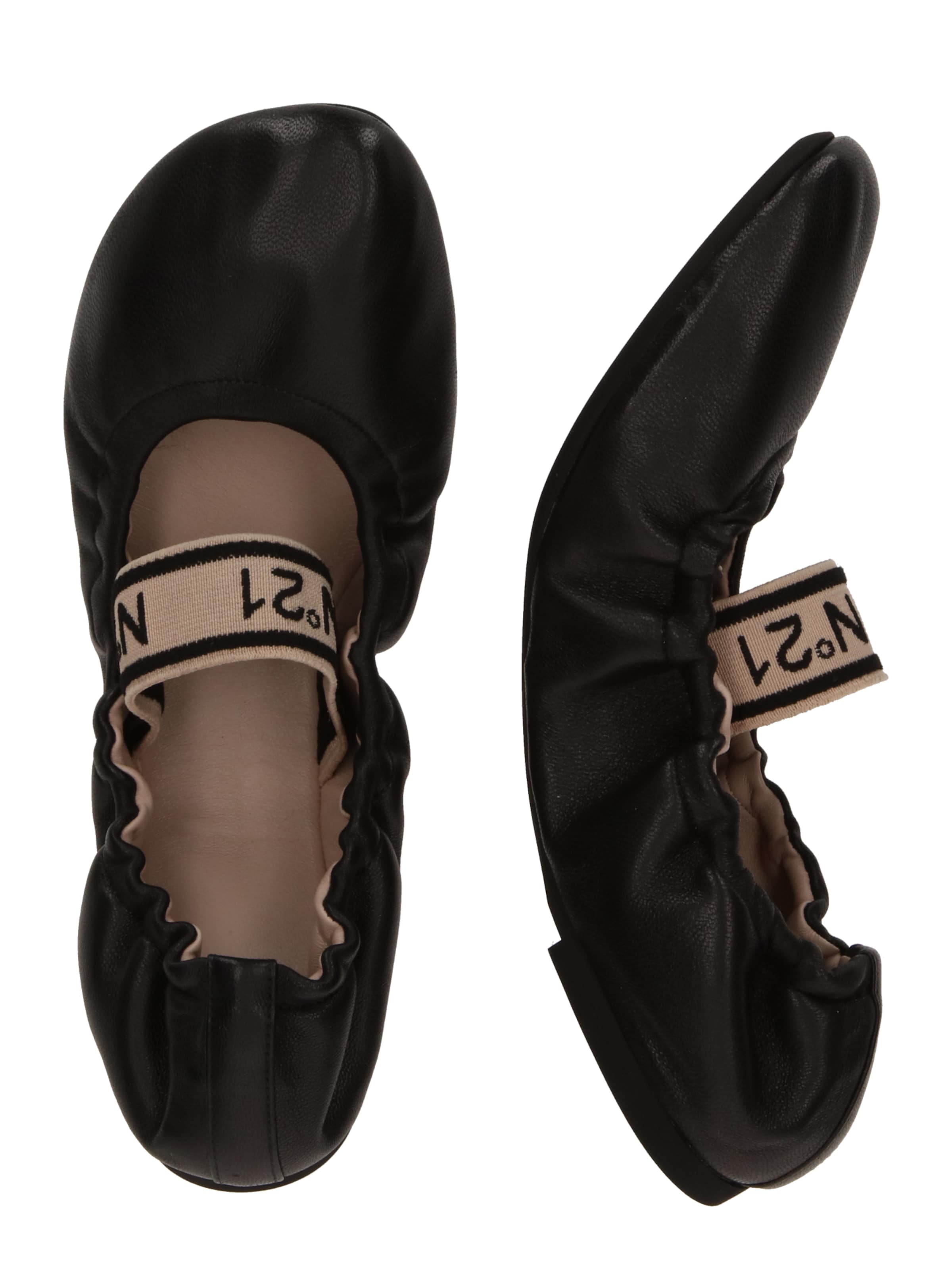 N°21 Ballerina in Schwarz
