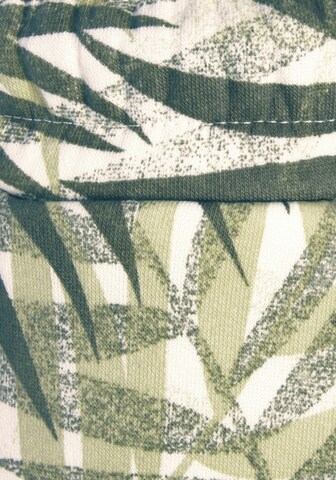 regular Pantaloncini da pigiama di LASCANA in verde