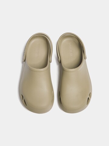 Pull&Bear Clogs in Beige