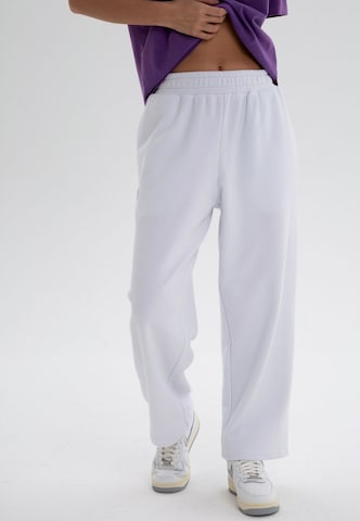 Loosefit Pantaloni di ET Nos in bianco: frontale