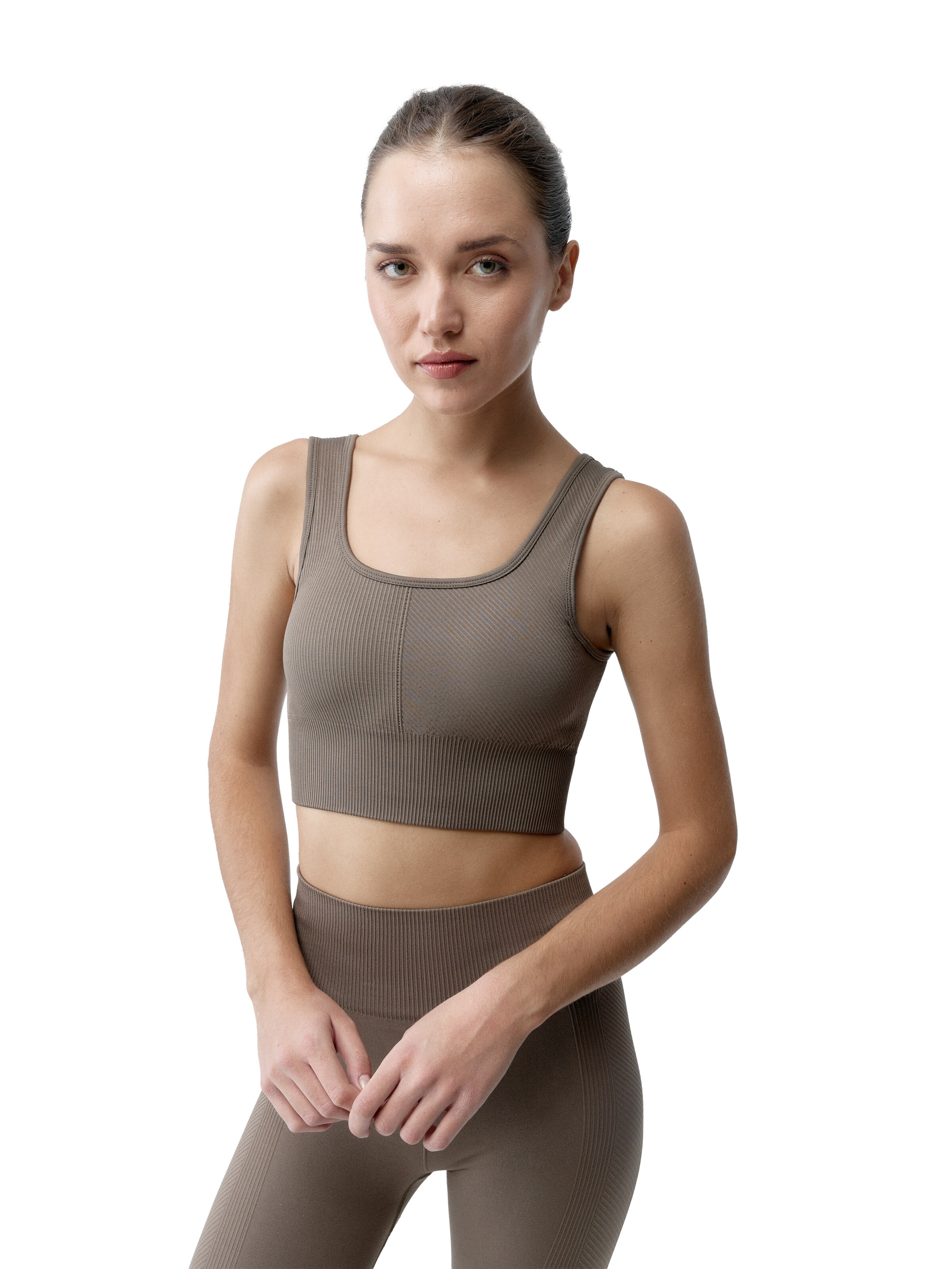 Born Living Yoga Sporttop ' Idara ' in Bruin: voorkant