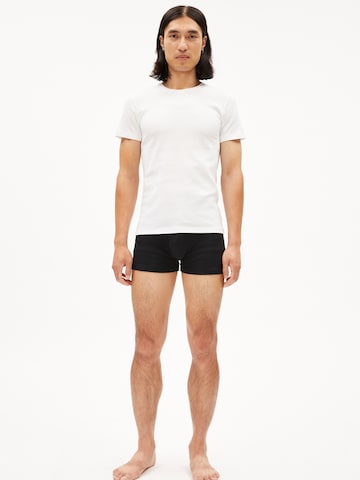 T-Shirt 'Helmaar' ARMEDANGELS en blanc