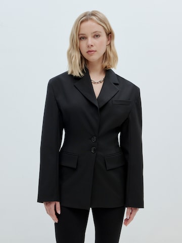 EDITED - Blazer 'Bee' em preto: frente