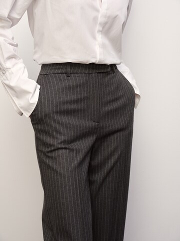 RÆRE by Lorena Rae Regular Hose Tall 'Fabrice' in Grau