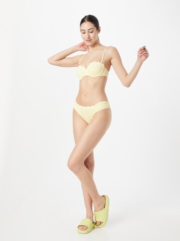 Pantaloncini per bikini di Hunkemöller in giallo