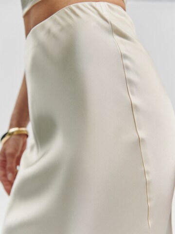 De Roos Rok in Beige