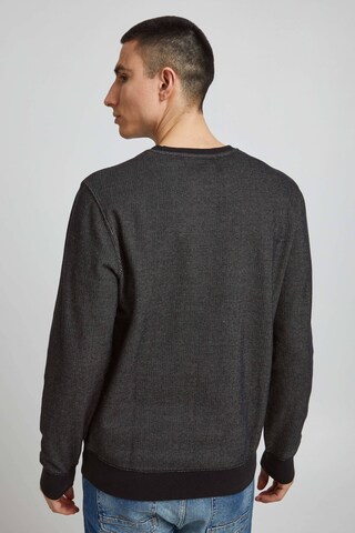 11 Project - Pullover em cinzento