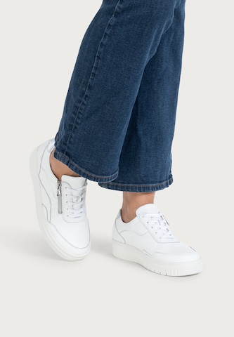 VITAFORM Sneakers laag in Wit: voorkant