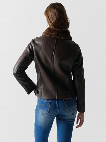 KOROSHI - Chaqueta de invierno en marrón