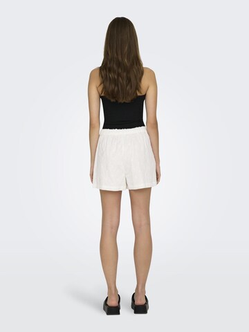 ONLY - regular Pantalón en blanco
