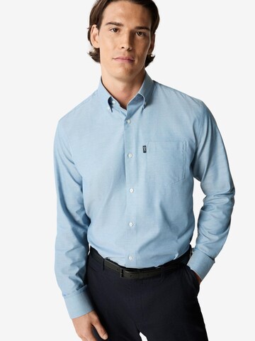 Coupe regular Chemise Next en bleu : devant