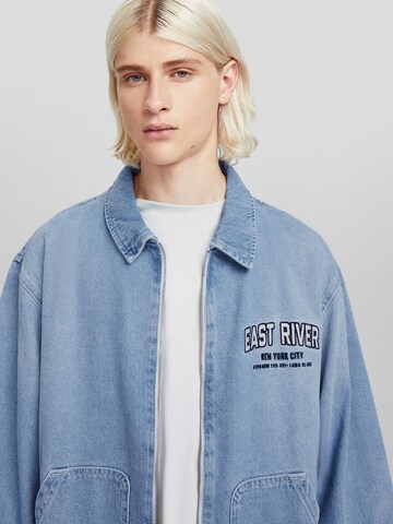 Bershka Tussenjas in Blauw