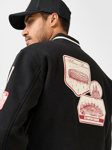 FC BAYERN MÜNCHEN Between-Season Jacket in Black